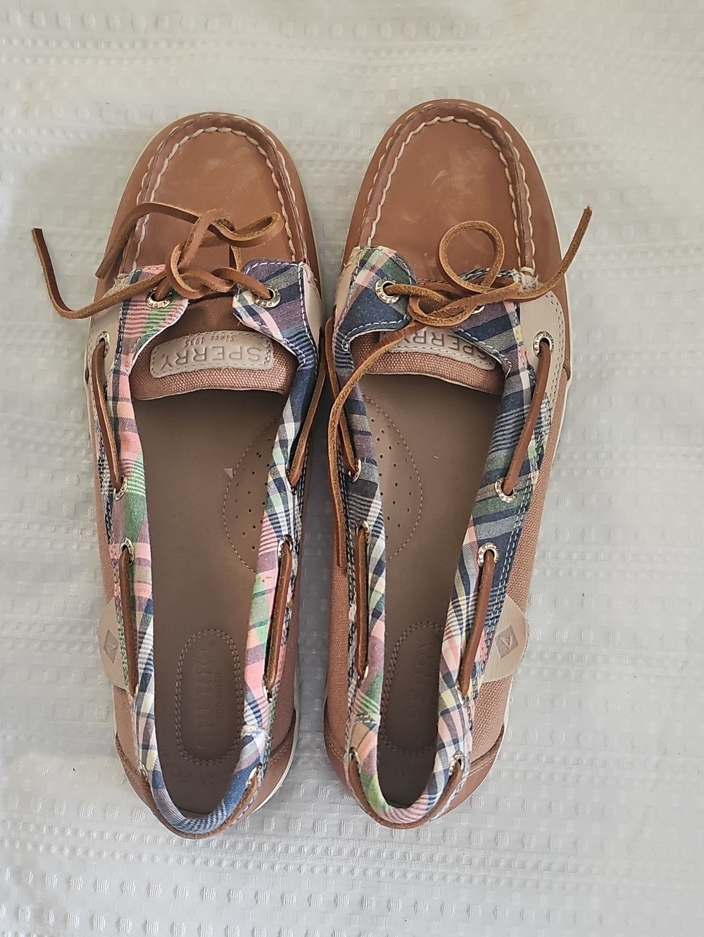 Sperry Women’s Tan Leather Boat Shoes with Pink & Multicolor Plaid Trim